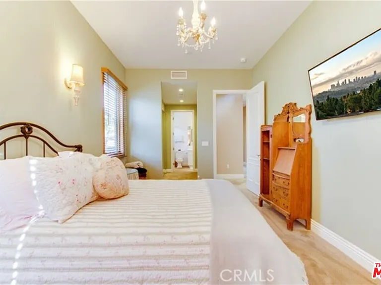 5230 Quakertown Ave — Photo 39