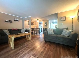 55 Porter Ave APT 2C, Naugatuck, CT 06770