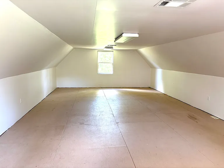 703 Kentland Dr — Photo 51