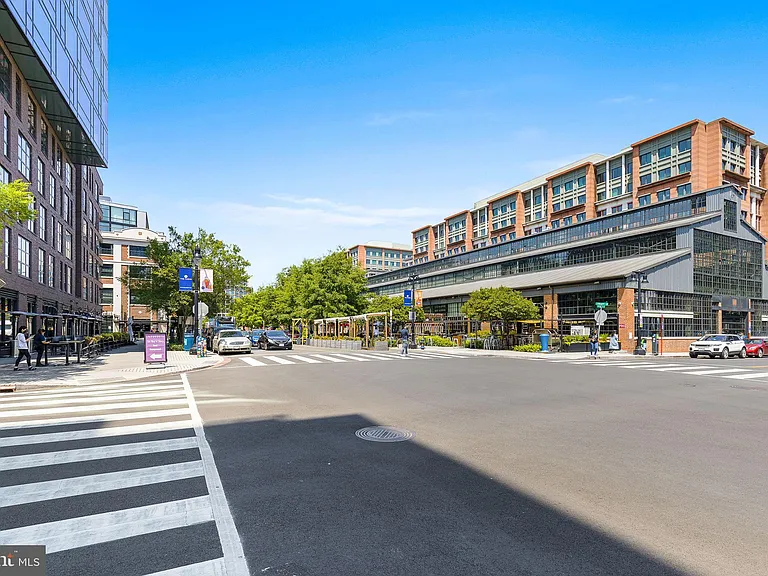 37 L St SE #803 — Photo 34