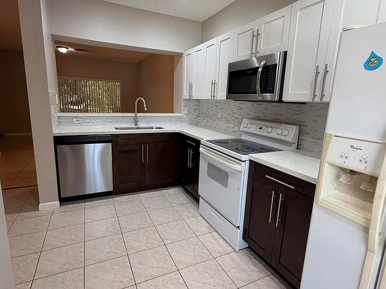 5145 Palmbrooke Cir — Photo 5