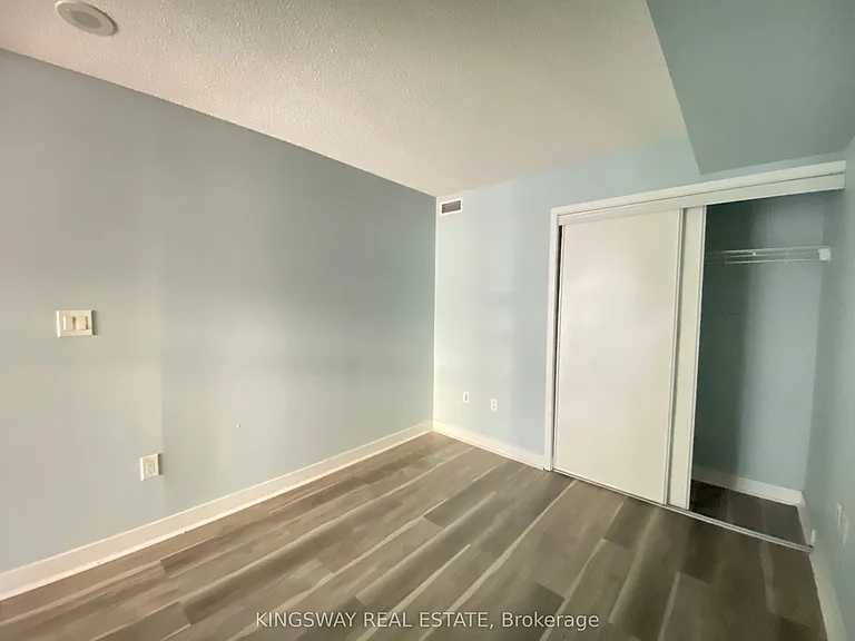 4 H Spadina Ave #1111 — Photo 15