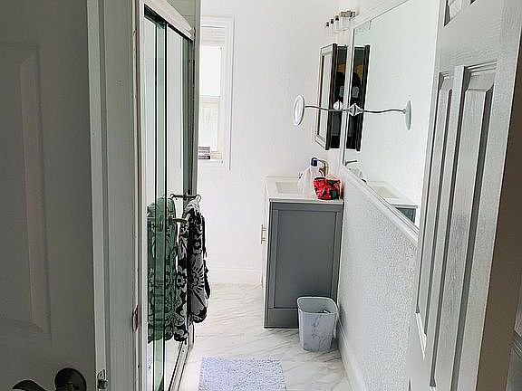 4th image of 245 Lytton Ct