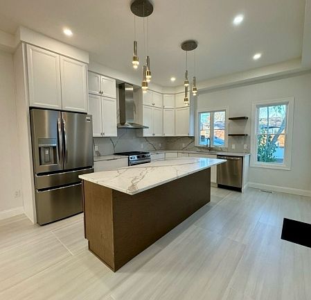 4th image of 84 Grove St