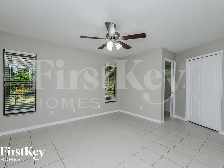 906 Hart St — Photo 9