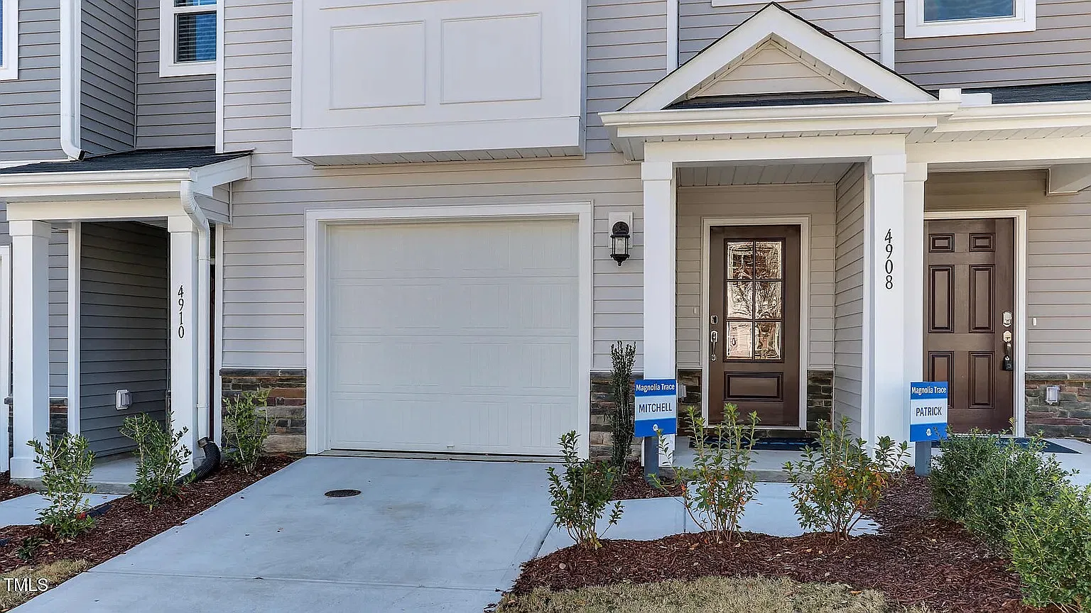 520 Light Oak Way — Photo 2