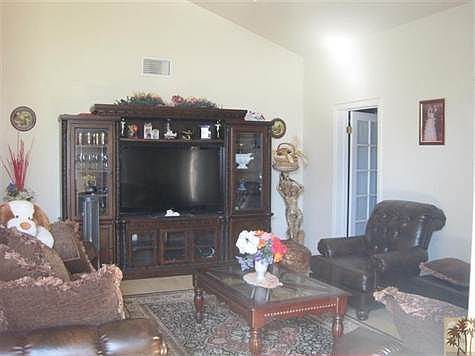 4th image of 41965 Maryn Ct