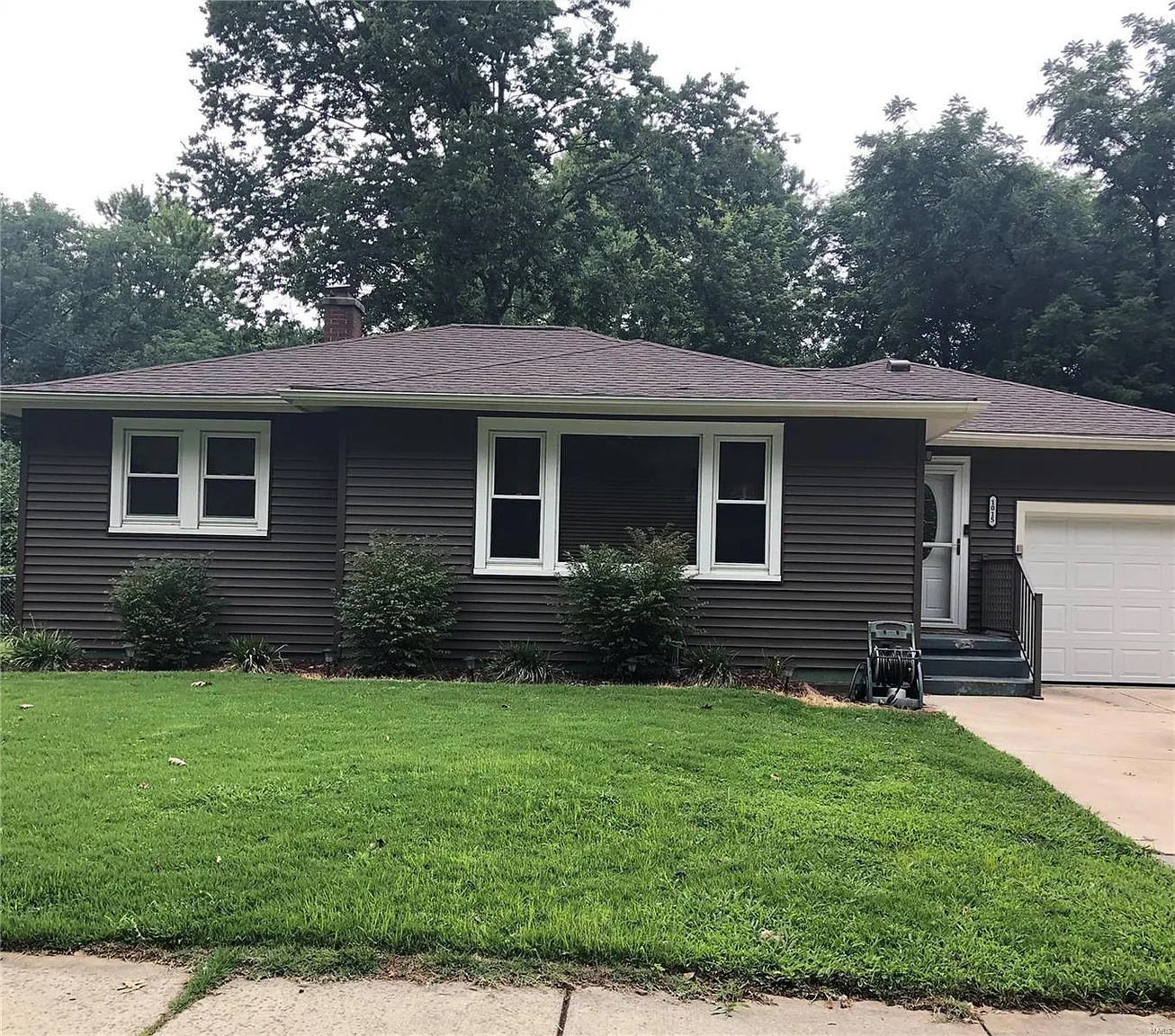 1015 Randle St photo 1