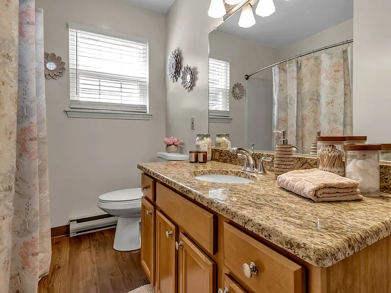 Windsong Place Apartments — Photo 104