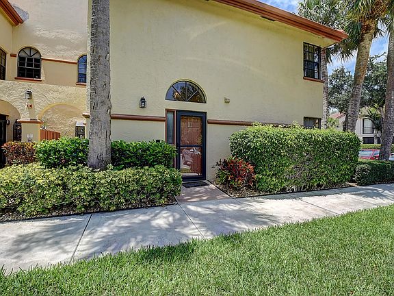 2nd image of 5163 Europa Dr APT I
