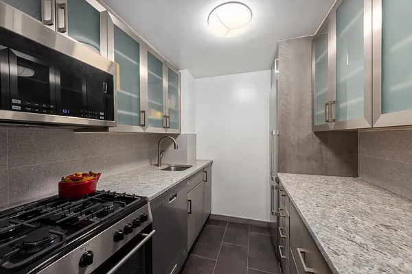 Sold by Compass | media 9