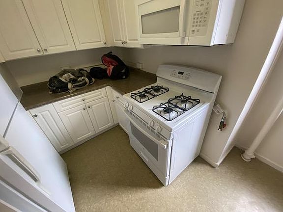 2nd image of 652 Gramatan Ave