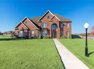 700 Galahad Dr, Springdale, AR 72762