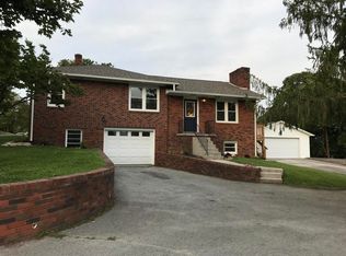 131 Gross Ln, La Follette, TN 37766