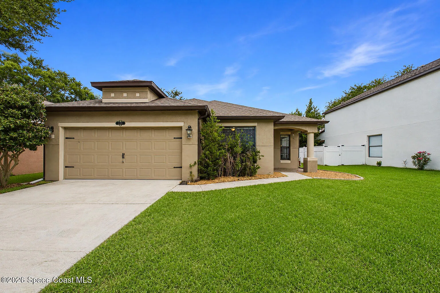4 bed, 2.0 bath, 1769 sqft, $2,800 — Photo 2