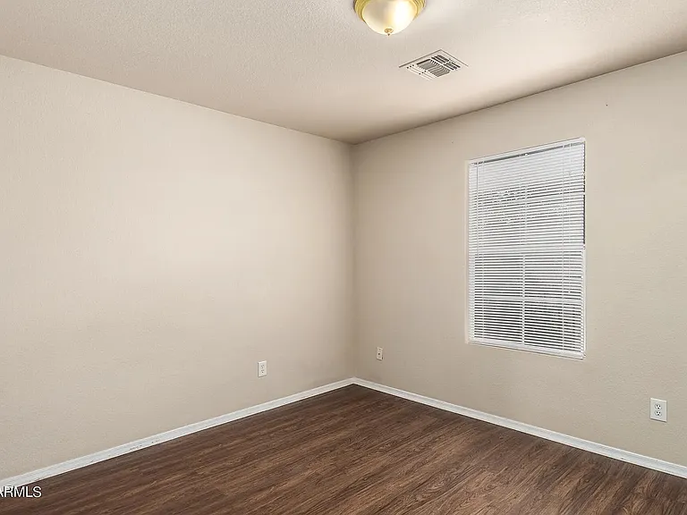 5125 S 15th Pl — Photo 13