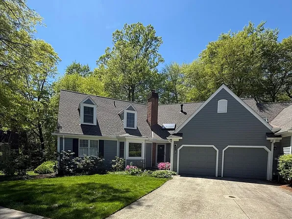 140 Pheasant Run Dr #140A, Chagrin Falls, OH 44022