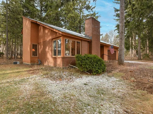 2345 South 118th STREET, West Allis, WI 53227