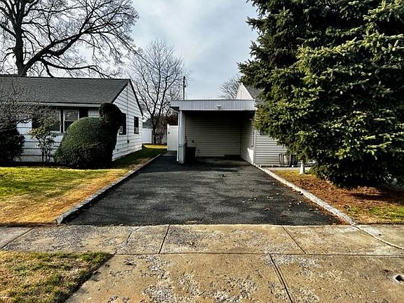 2nd image of 180 Elmwood St
