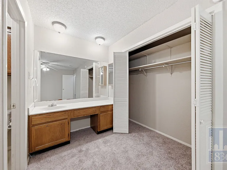 9002 Marsh Dr — Photo 11