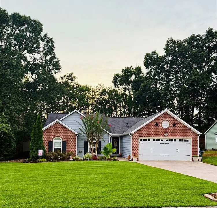523 Bluff Ct