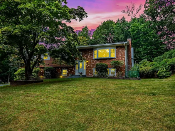 22 Thomsen Drive, Monsey, NY 10952