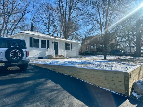 15 Delaware Ave #15, Hainesport, NJ 08036