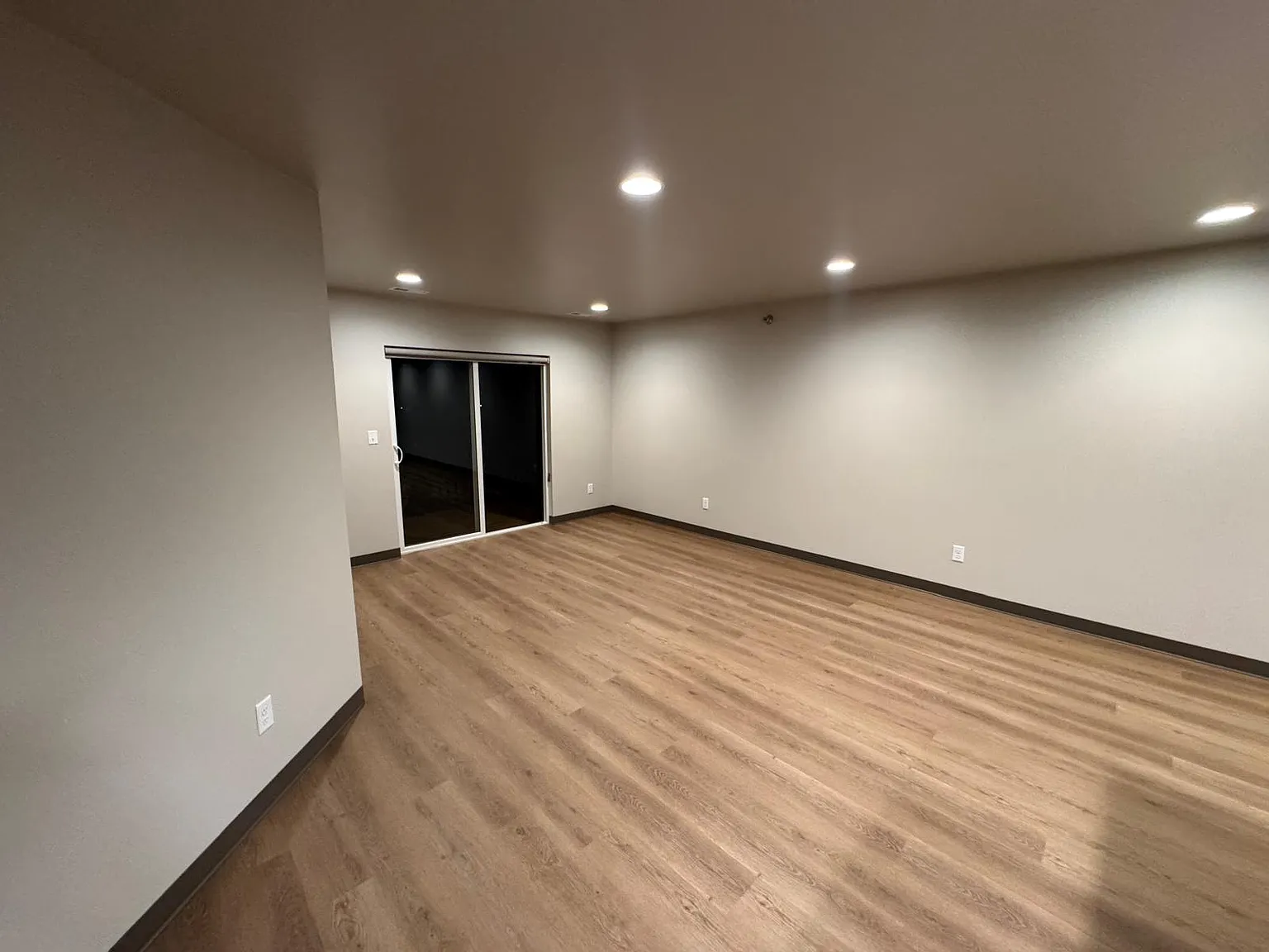 3 bed, $1,250 — Photo 2