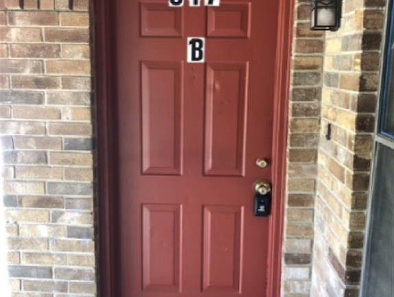 2nd image of 817 Betty Ct APT B
