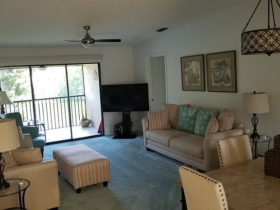 3rd image of 4044 Oakview Dr