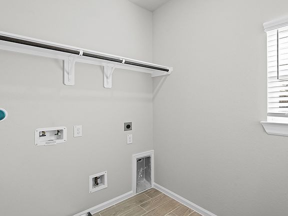 Spacious laundry room