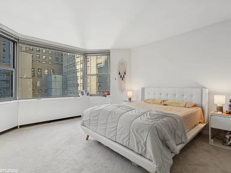 535 N Michigan Ave #1308 — Photo 9