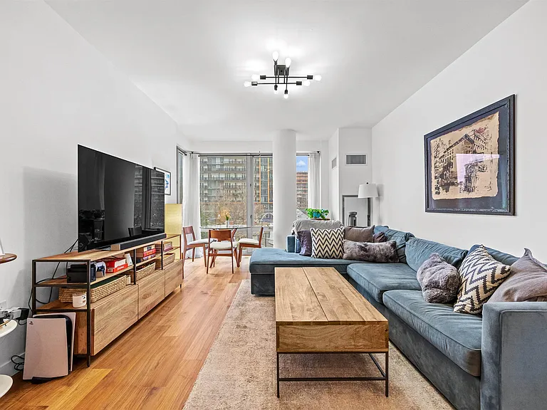 2 Shore Ln #203 — Photo 4