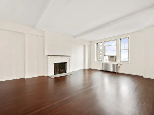 299 West 12th Street image 1 of 5