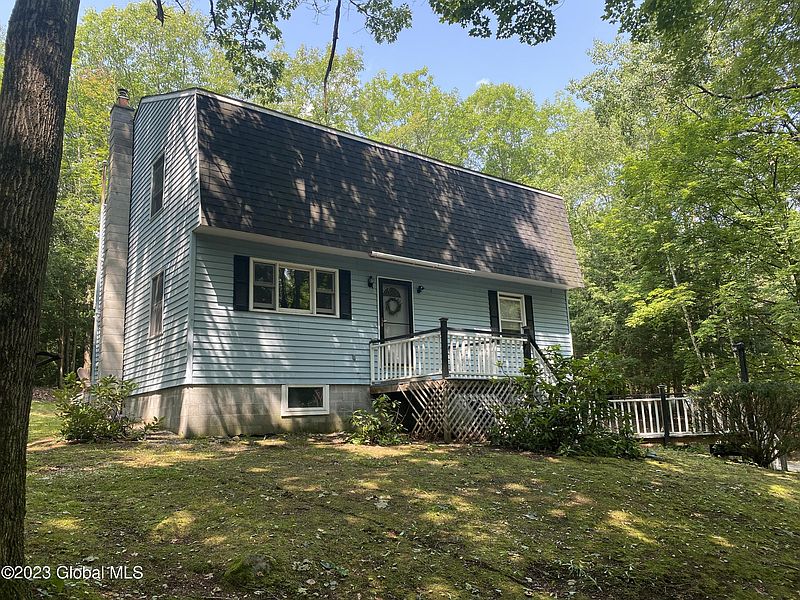 3rd image of 108 Pine Lane