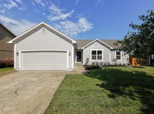 17321 S Ingrid St, Gardner, KS 66030