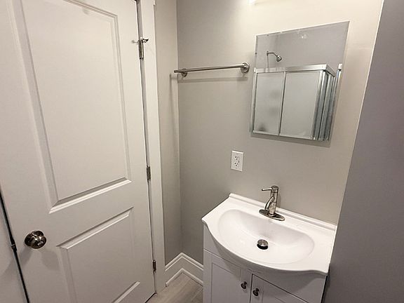 4th image of 2724 Jefferson Ave APT 1
