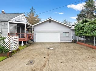 2516 NE 30th St, Bremerton, WA 98310