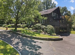 1 Long Wall Rd, Redding, CT 06896