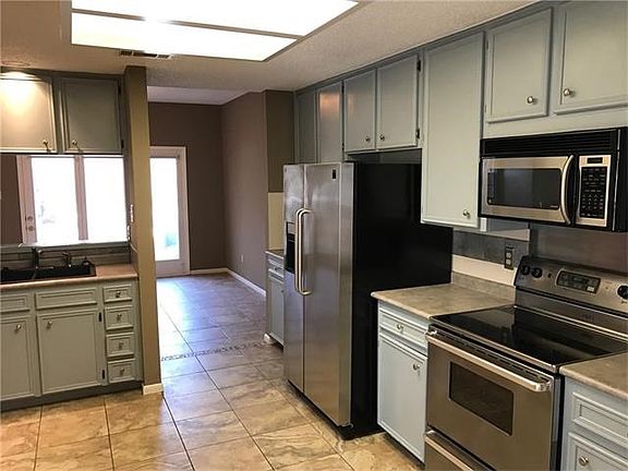 3rd image of 2201 Lakeway Blvd APT 22