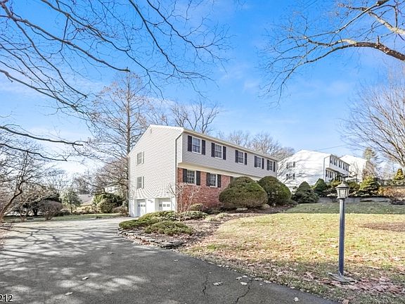2nd image of 68 Colgate Ave