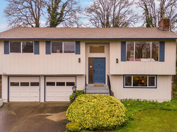 17720 SE Cook St, Milwaukie, OR 97267