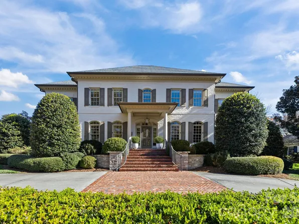 3907 Foxcroft Rd, Charlotte, NC 28211