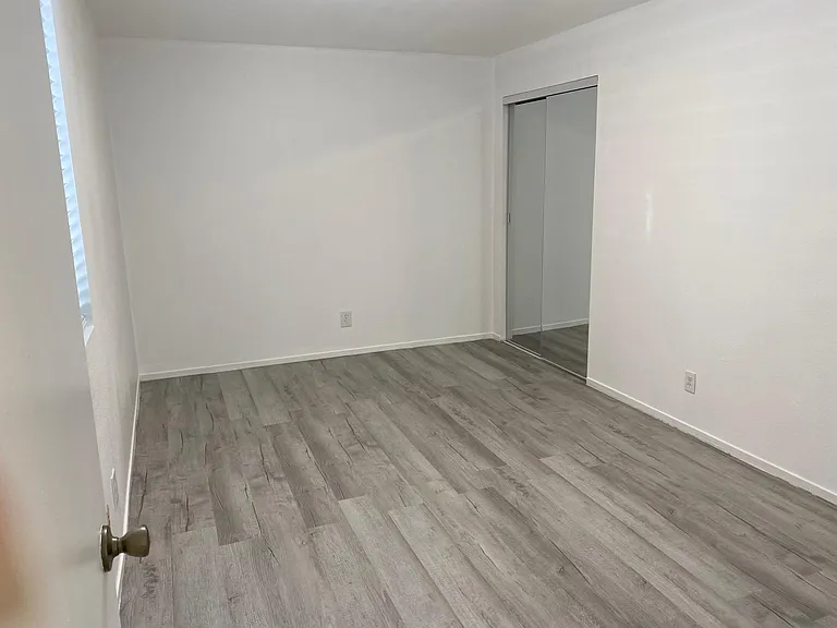 219 Sagamore St — Photo 8