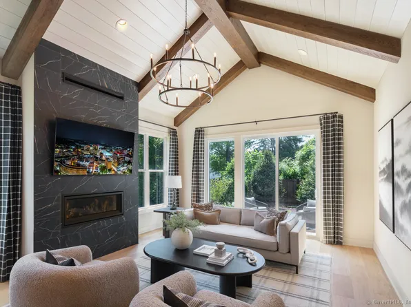 15 Heritage Lane #63, Woodbridge, CT 06525