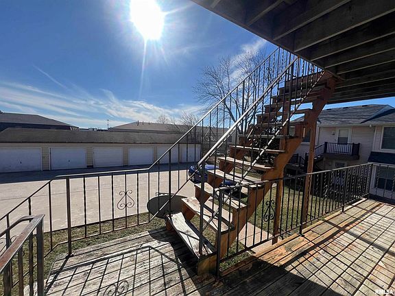 4th image of 2029 E 38th Street Pl