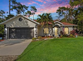535 33rd Ave NE, Naples, FL 34120