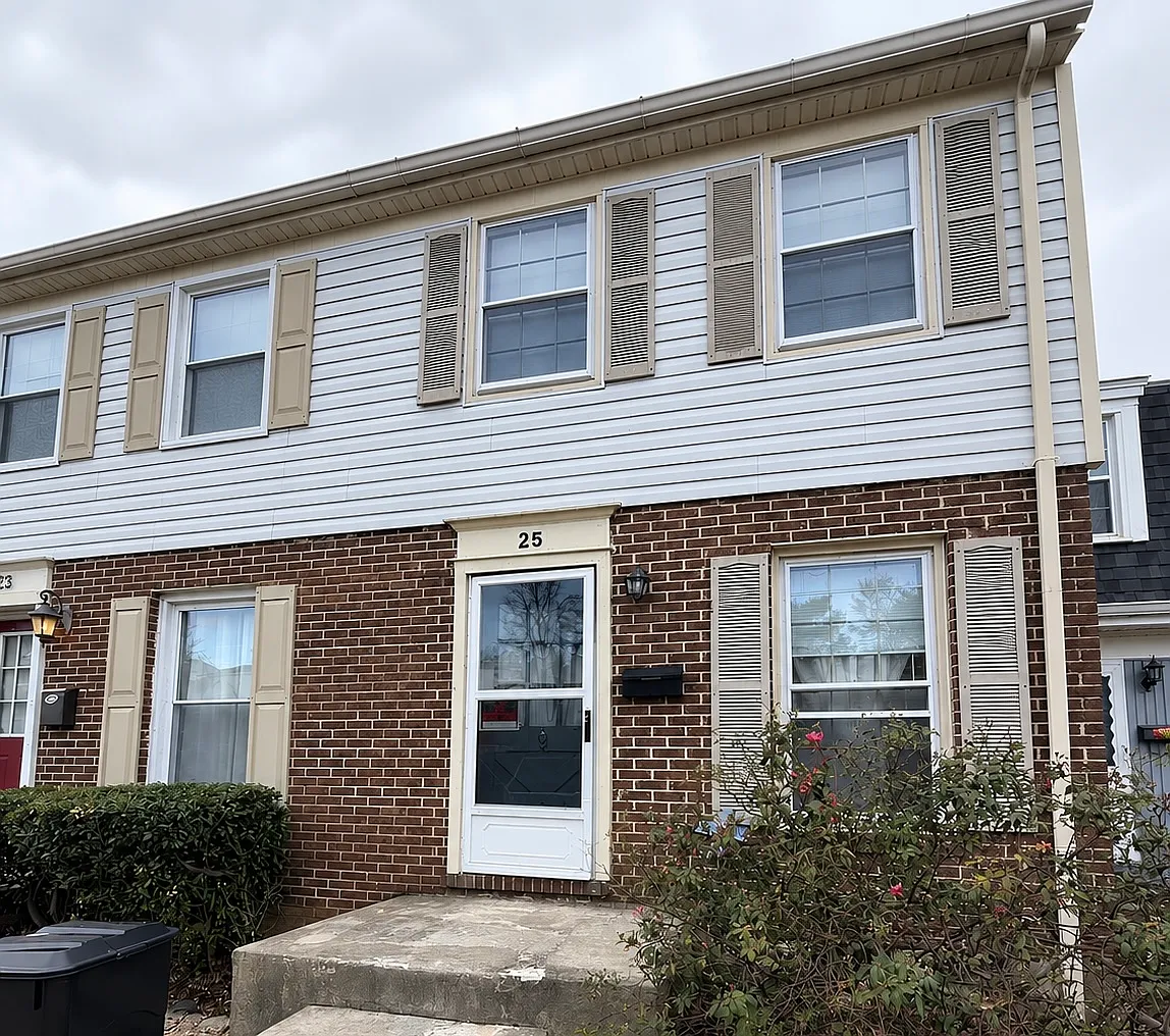 3 bed, 1.5 bath, 1206 sqft, $2,750 — Photo 1