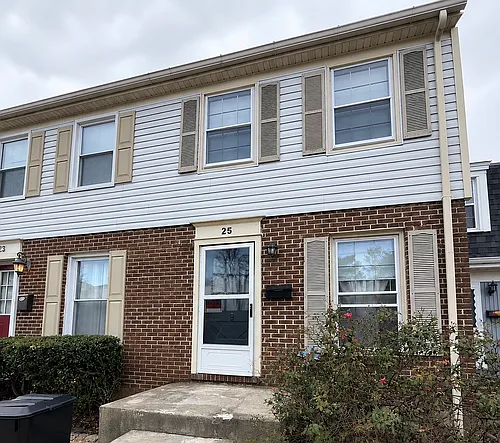 25 Arwell Ct #15C Photo 1