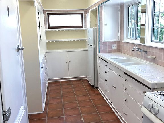 5th image of 6300 W Olympic Blvd #63065